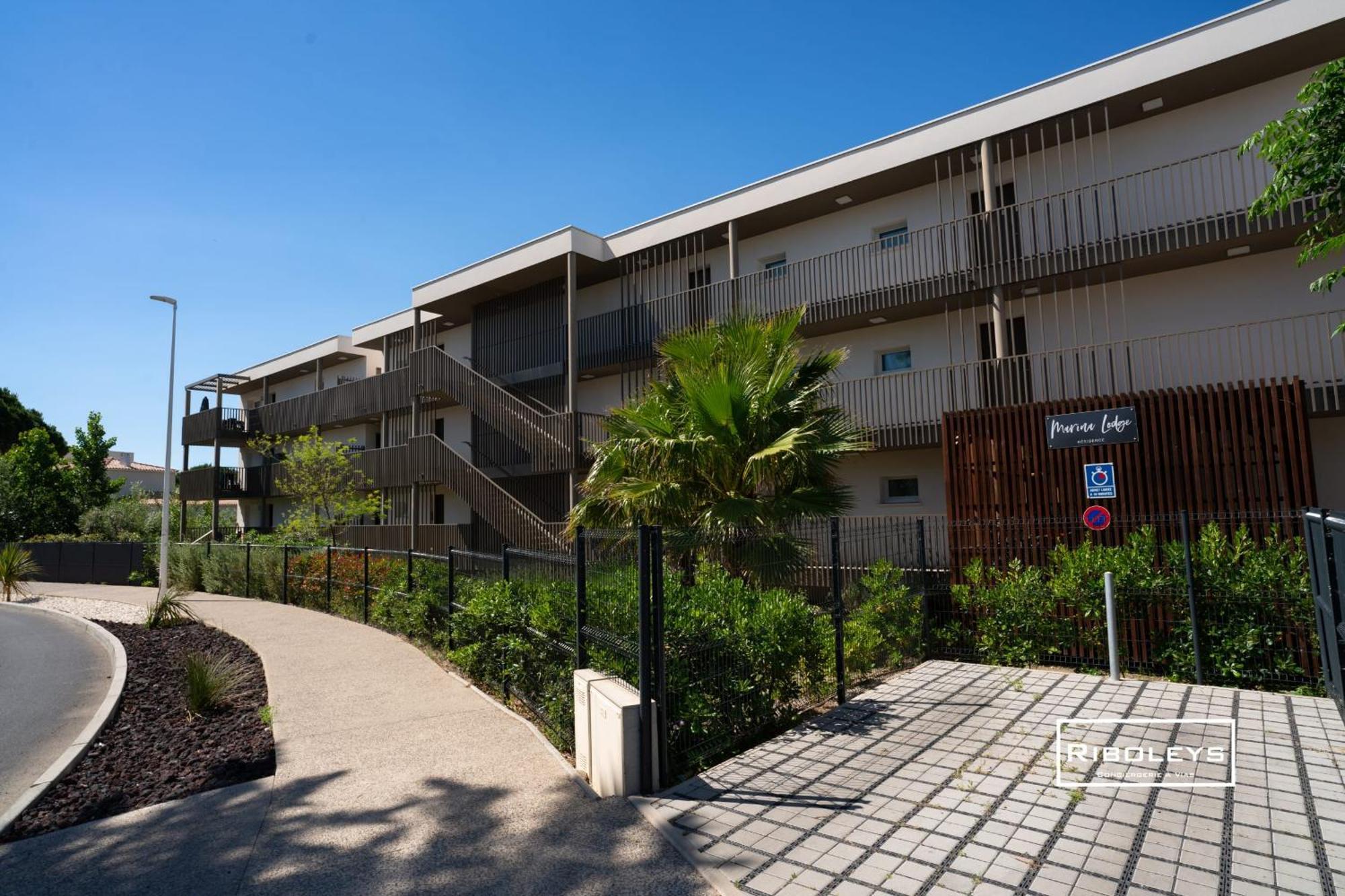 T4 Climatise Avec Piscine A 400M De La Mer Vias Kültér fotó
